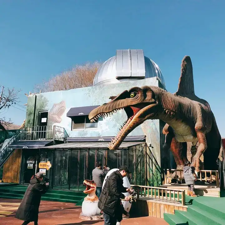 Dinostar Planetarium