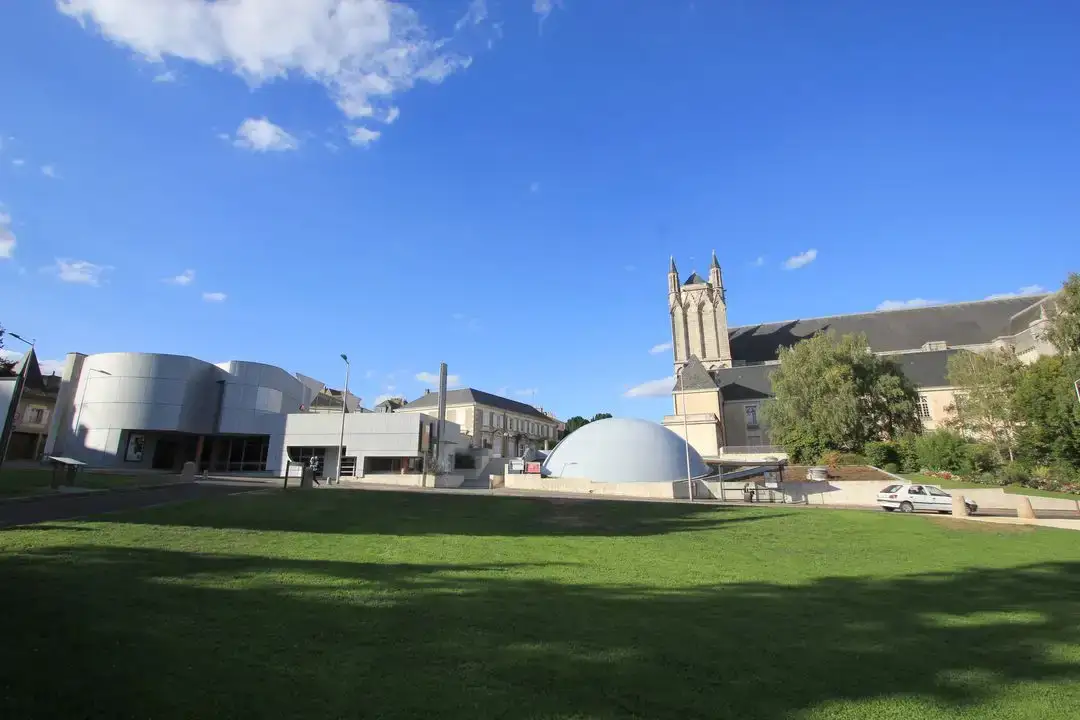 Espace Mendès-France Planetarium