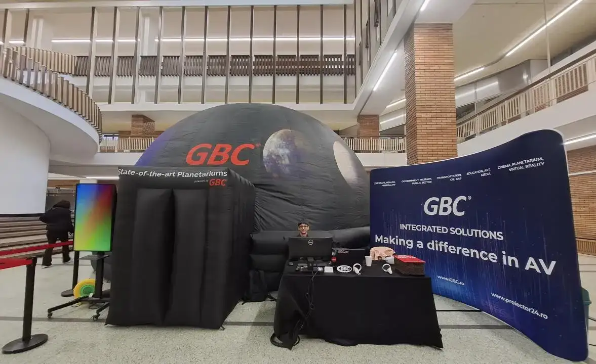 Planetariul Mobil GBC